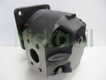 Thumbnail of MC2215G5B25D Warynski motor hidráulico de engranajes 101 cc/rev con eje cilíndrico