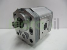 Imagen SNP2/11SSC04 Sauer Danfoss bomba hidráulica de engranajes 11 cc/rev con eje estriado 9 dientes