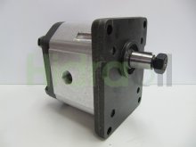 Imagen 1PLA84IE10R Roquet bomba hidráulica de engranajes 56 cc/rev con eje cónico 1:8 a izquierdas BSP