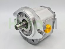 Imagen SNM2/25CI06 SNM2NN/025BN06GAM6E6E6NNNN/NNNNN Sauer Danfoss Turolla motor hidráulico de engranajes 25 cc/rev reversible con eje cilíndrico y roscas UNF
