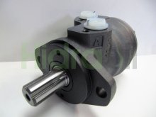 Imagen 11185580 OMR X 375 Sauer Danfoss motor hidráulico orbital 375 cc/rev con eje estriado de 6 dientes y 1 pulgada de diámetro exterior