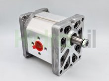 Imagen ALPA3-D-135 Marzocchi bomba hidráulica de engranajes 87 cc/rev delantera con eje cónico tomas para brida giro a derechas
